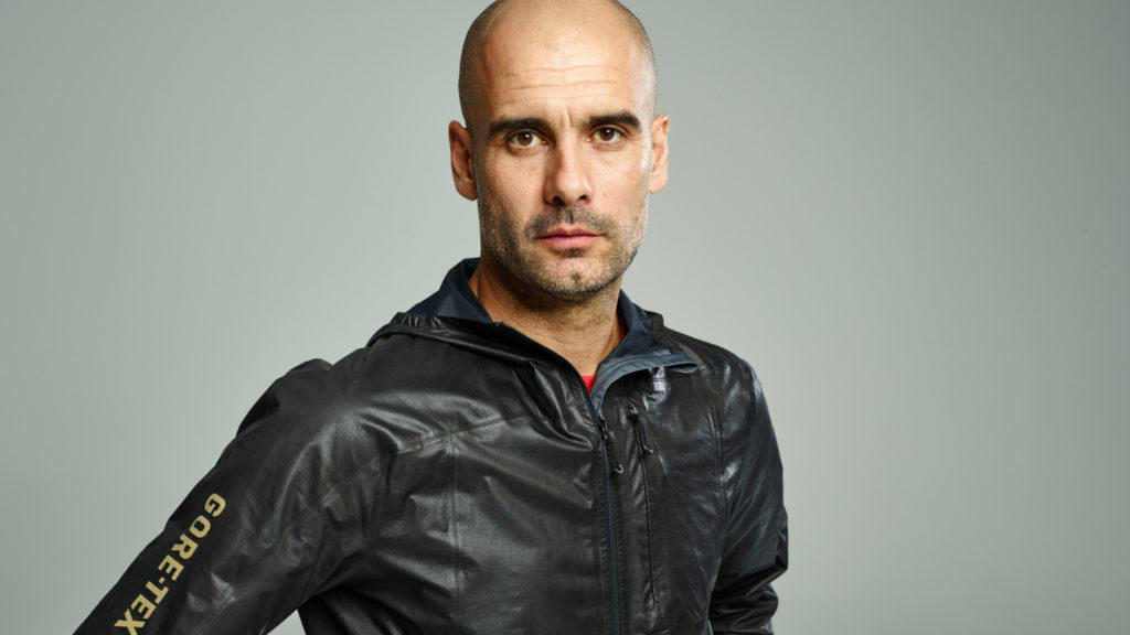 Trainerstar Pep Guardiola in Gore-Active® Jacke. Quelle: gore-tex.de