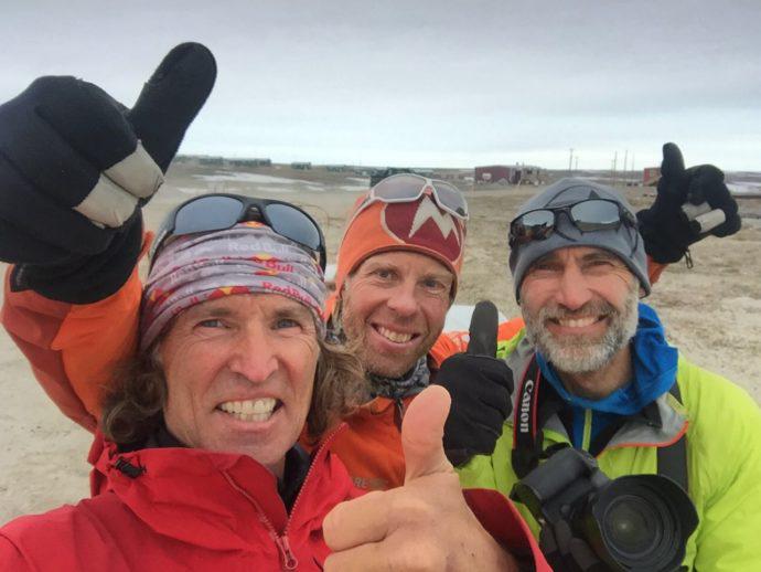 Stefan Glowacz zusammen mit Robert Jasper und Klaus Fengler auf Baffin Island.